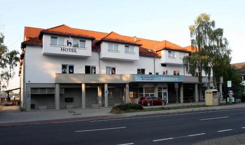 Ilmenau Hotel | Discover Ilmenauer Hof: Pet-Friendly Comfort Awaits