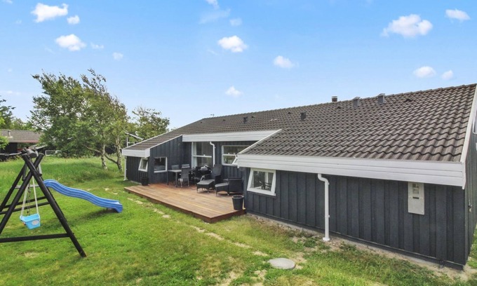 Tversted House | Experience Oceanfront Bliss at Ilmo - Steps from the Sea