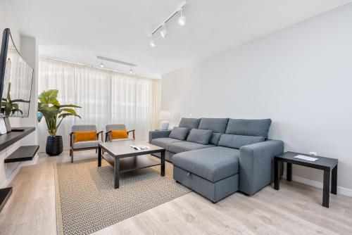 La Malagueta Apartment | Beautiful iloftmalaga Reding: Oceanfront Family Retreat
