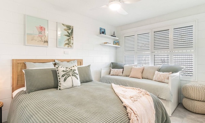 Iluka Apartment | Iluka Villa 4 - Pool, BBQ, private jetty and your own boat ramp.