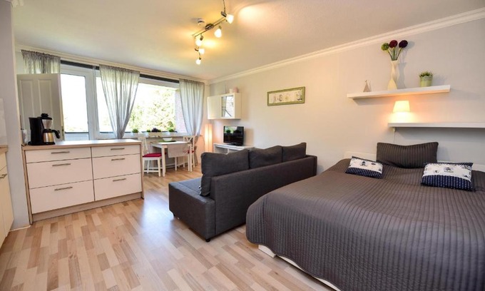 Stickenbuttel Apartment | Discover Family-Friendly Comfort at Appartement IHvD1