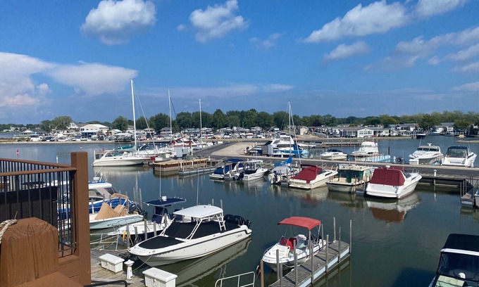 Gypsum Condo | Experience Bliss at "I’m Sittin’ On The Dock Of The Bay"