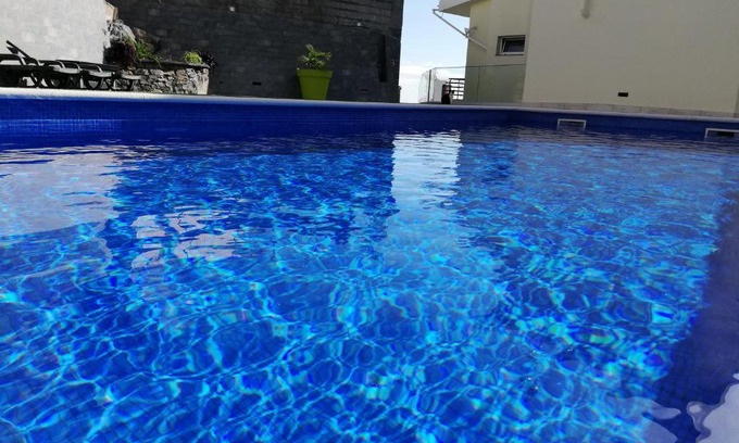 Imaculado Coracao de Maria House | Imaculado Village: 4-Star Ocean View Escape for Families
