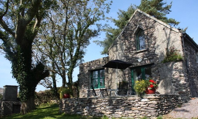 Caherdaniel Cottage | Enchanting 17th Century Cottage with Oceanfront Views