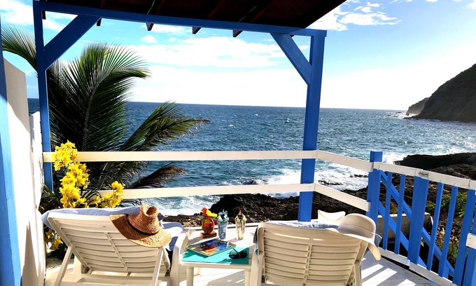 Point Blanche Apartment | Immaculate 1-Bed Apartment on Ocean view