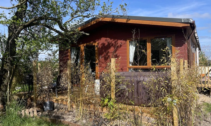 Otley Cabin | Welcoming 3-Bed Lodge in Otley with Family-Friendly Amenities