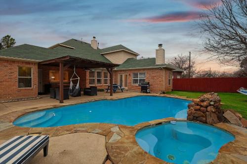 Irving House | Inviting Open Concept House with Pool & Grand Patio