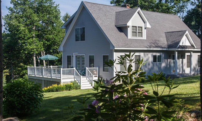 Edgecomb House | Immaculate Waterfront Retreat in Boothbay with EV Charging