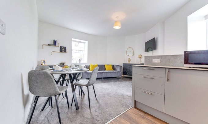 Sheffield Apartment | Immaculate Ground Floor Flat