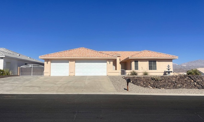 Sunridge Estates House | Immaculate Retreat Near Laughlin & Lake Mohave with Pool