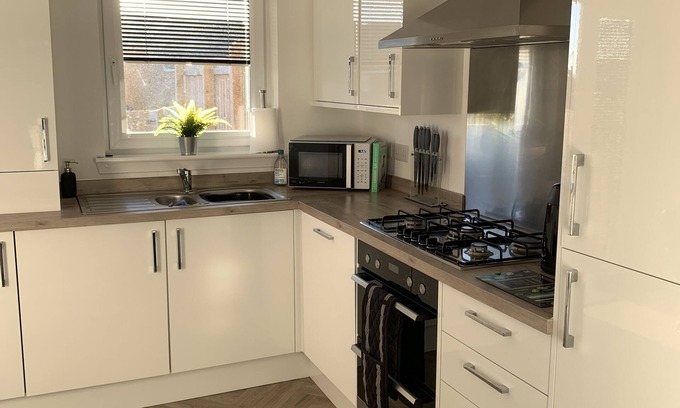 Monkton House | Modern 2-Bed House with Pool Near Royal Troon for The Open