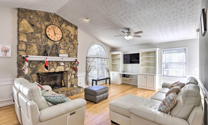 Suwanee House | Top-Rated Suwanee House with Pool and Game Room