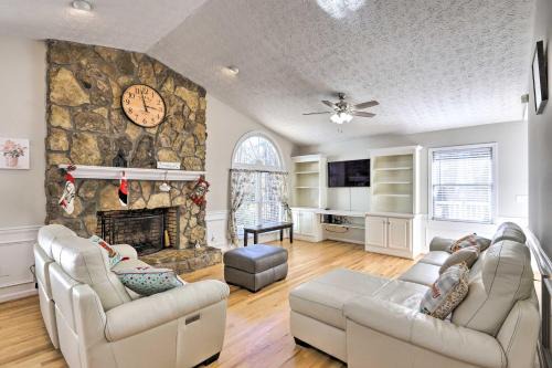 Suwanee House | Immaculate Suwanee House with Pool and Game Room Awaits
