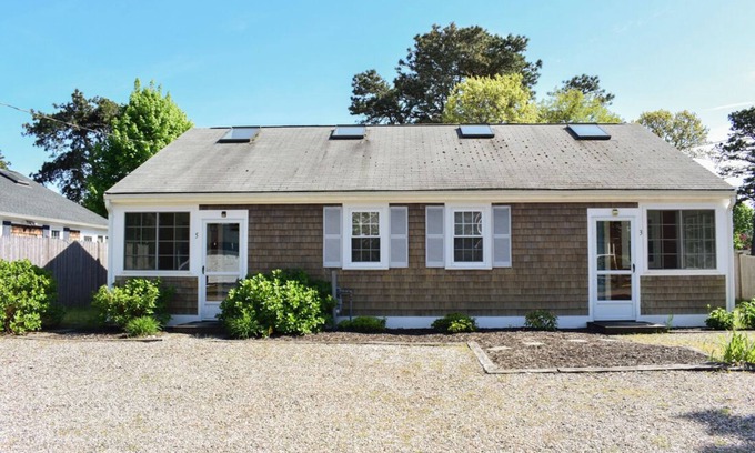Dennis Port House | Immaculate 2-Bedroom Duplex Near Sea Street Beach