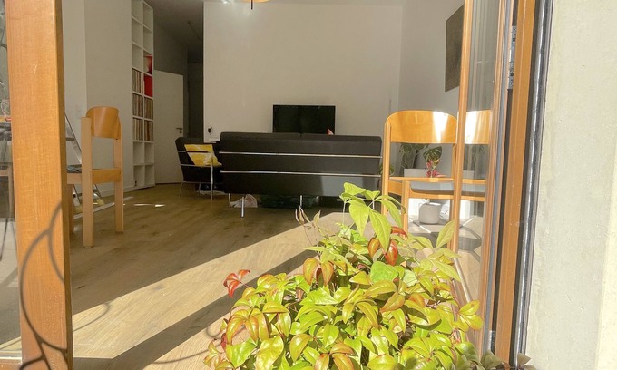 Bruges Apartment | Prime Location Near Bordeaux Hyper Center with Pool & Breakfast