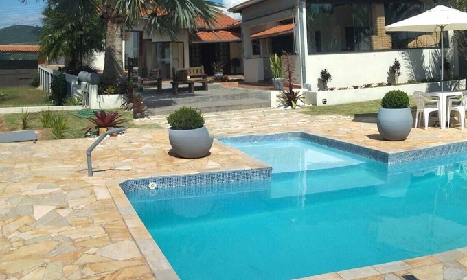 Serra Negra House | Cozy Retreat with Private Pool and Spa Amenities