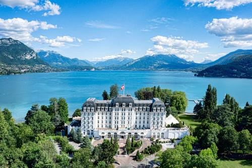Annecy Hotel | Indulge at Impérial Palace: 4-Star Haven with Spa & Pool