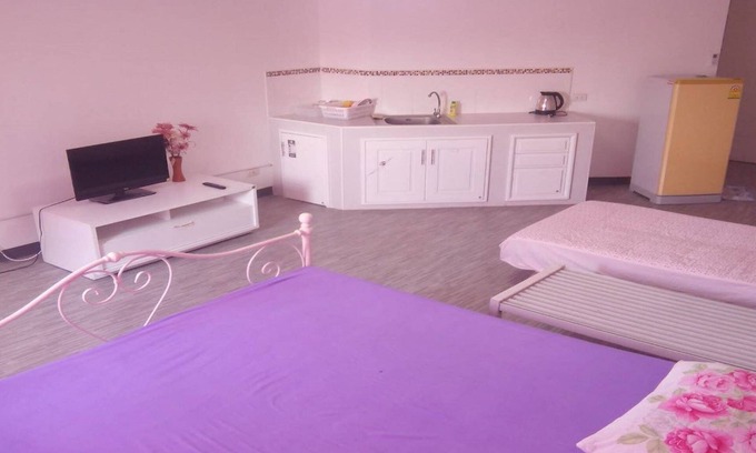 Ban Mai House | Accessible Comfort at Impact Don Mueang Bangkok Guest House