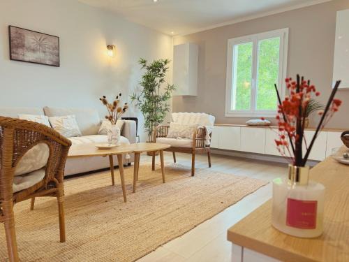 Venelles Apartment | Experience L'Impasse D'un Instant Near Aix en Provence