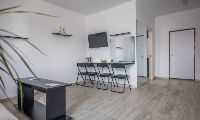 Chiajna Apartment | Impeccable 1-Bed Studio in Roșu