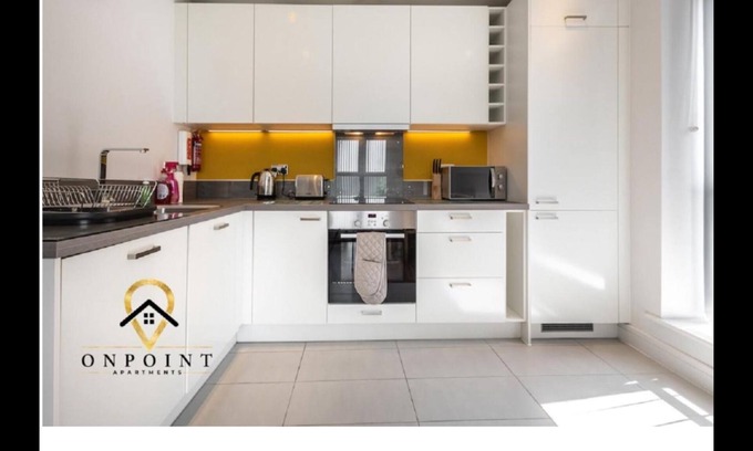 Reading Apartment | Modern 2-Bed Apartment in Reading with Family-Friendly Amenities