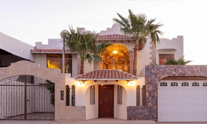 Centro House | Stylishly Designed Home with Hot Tub & Pet-Friendly Amenities