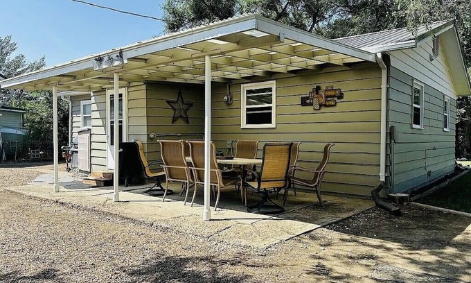 Nashua House | Impeckable Lodging