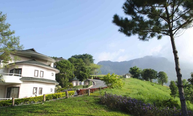 Khaem Son Resort | Discover Imperial Phukaew Hill Resort with Pool & Dining