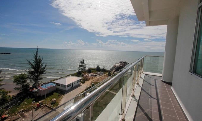 Taman Selera Condo | Discover Imperial Suites Miri: Oceanfront Bliss Awaits