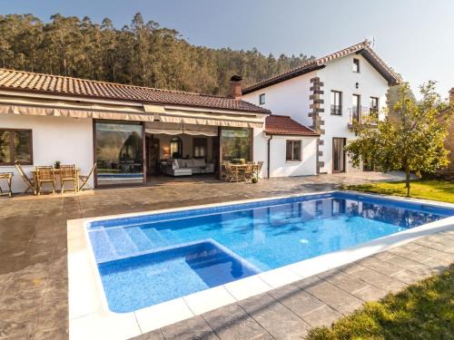 La Cavada House | Stunning Villa Between Sea and Mountain with Pool & Views