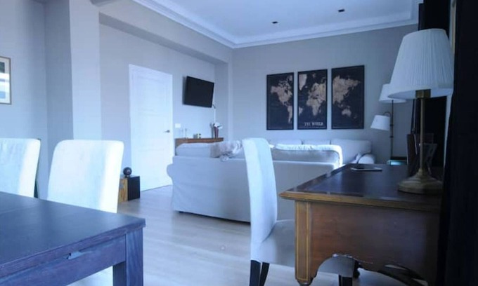 Alicante City Centre House | Elegant Apartment in Historic Center, Near Port and Beach