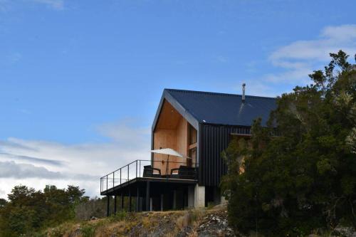 Chaiten House | Inviting Don Santiago Cabin in Picturesque Chilean Patagonia