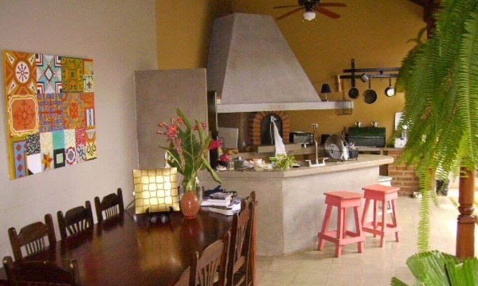 Granada House | Cozy Spanish Colonial Retreat in Granada Historical Center