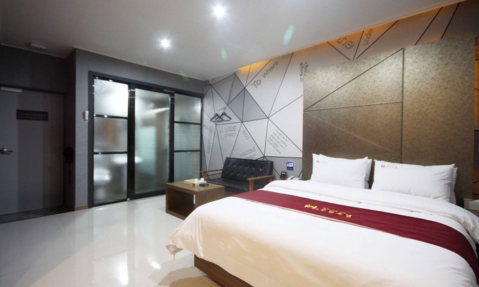 Imsil Hotel | Eco-Friendly Imsil Mi Self Check-in Motel with Hot Tub