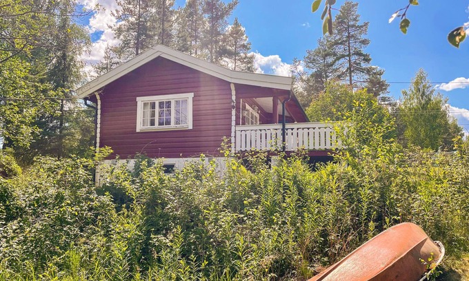 Kongsvinger House | Cozy Wooden House by the Lake: Ideal for Families & Pets