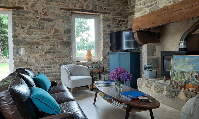 Concarneau House | Relaxing Cottage Retreat in Private Estate Near the Beach
