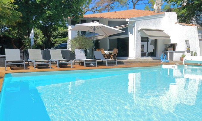Pyla-sur-Mer Villa | Tranquil Architect-Designed Villa with Heated Pool & Ocean Views
