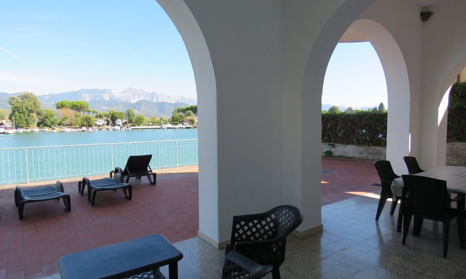 Ameglia Apartment | Cozy Bianco Apartment with Mooring and Ocean View