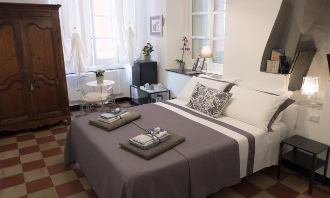 Genoa Historical Centre Apartment | Discover Canneto: Heart of Genoa with Spa & Family Amenities