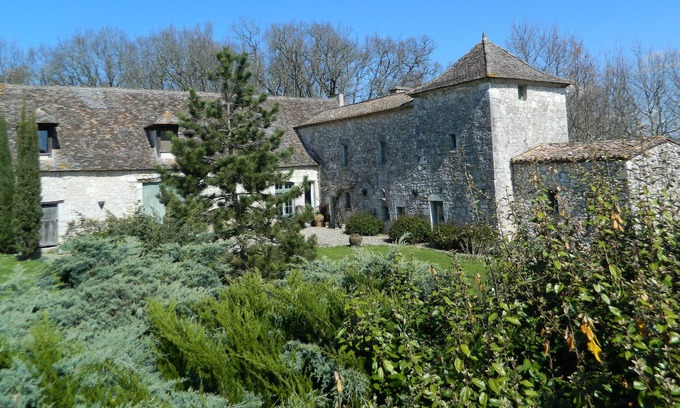 Saint-Cernin-de-Labarde Cottage | In exceptional castle farm from the 14th, detached house for 2 people