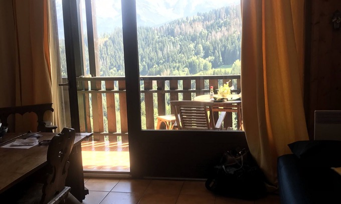 Cordon Ski Chalet | Idyllic Escape by Mont Blanc with Spa and Hot Tub Amenities