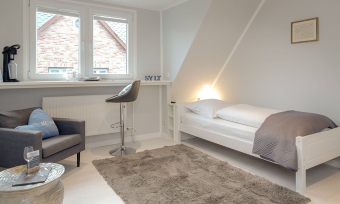 Tinnum Apartment | Airy and Cozy Apartment with Child-Friendly Amenities