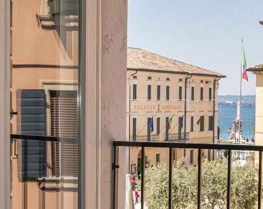 Lazise Old Town Apartment | Scenic IN PIAZZA Apartment with Family-Friendly Amenities