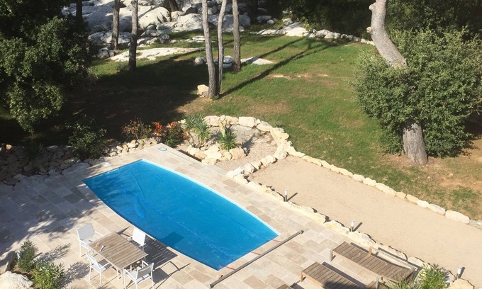 Signes Villa | Inviting Villa Near Circuit Paul Ricard with Pool & Amenities