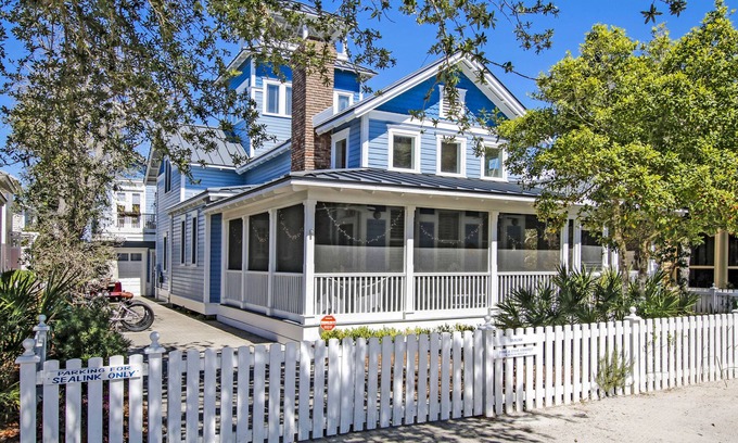 Seaside Cottage | Sealink: Beachside Getaway with Pool and Gulf View