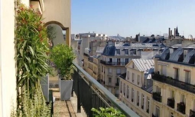 Saint-Germain-des-Pres Apartment | Prestige Apartment in St Germain des Prés with Terrace