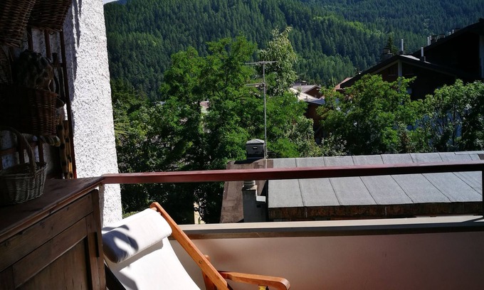 Bardonecchia Apartment | Conveniently Located Hotel Near Scenic Woods & Family-Friendly