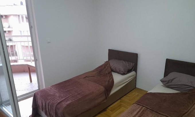 Ilidza Apartment | Central Location Near Historic Attractions for 5 Guests