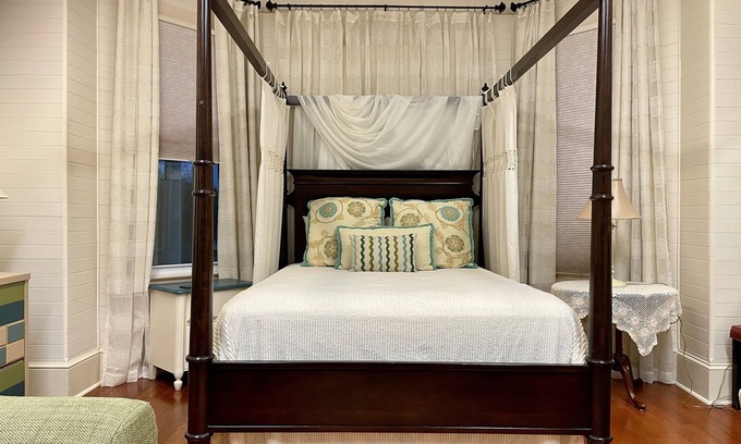 Historic Downtown Apalachicola House | Rated 10/10: Gypsy Gem Bedroom with Ocean View Amenities