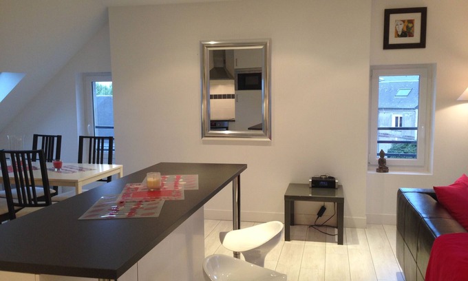 Honfleur Apartment | Experience Happiness in Honfleur: Pet Friendly & Ocean View